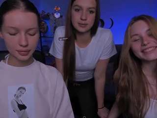 ava-gllow live cam preview