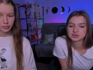 ava-gllow live cam preview