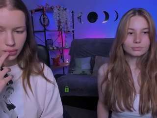 ava-gllow live cam preview