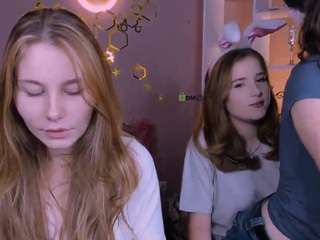 ava-gllow live cam preview