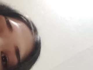 Bella live cam preview