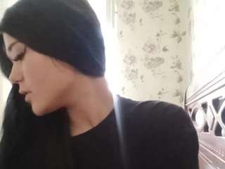 Bella live cam preview