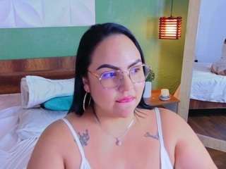 curvy-sexyvalen