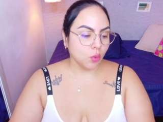 curvy-sexyvalen live cam preview