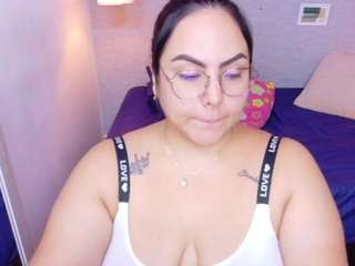 curvy-sexyvalen live cam preview