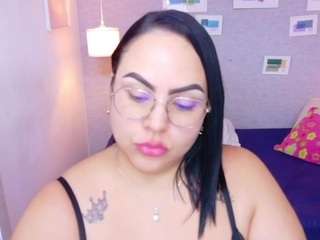 curvy-sexyvalen