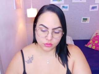 curvy-sexyvalen