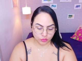 curvy-sexyvalen