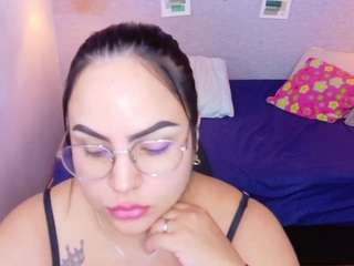 curvy-sexyvalen live cam preview