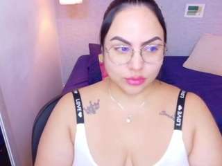 curvy-sexyvalen