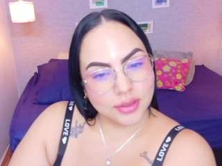 curvy-sexyvalen