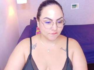 curvy-sexyvalen