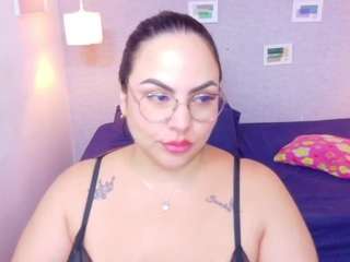 curvy-sexyvalen