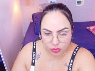 curvy-sexyvalen