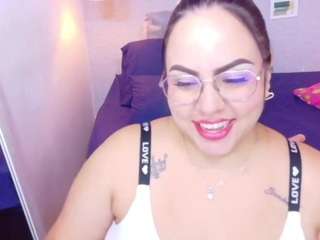 curvy-sexyvalen