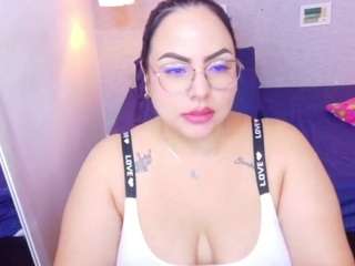curvy-sexyvalen