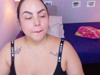 curvy-sexyvalen