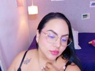 curvy-sexyvalen