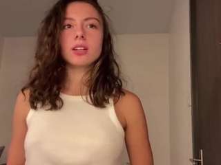 Monica live cam preview