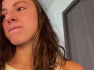 Monica live cam preview