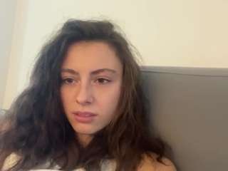 Monica live cam preview