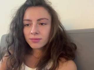 Monica live cam preview