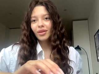 LacreshaPulice live cam preview