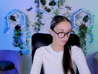 linda-luxe1 live cam preview