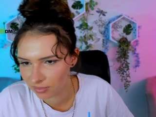 linda-luxe1 live cam preview