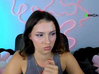 linda-luxe1 live cam preview