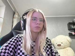 lorrianeleuga's live room