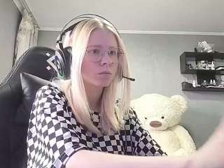 LorrianeLeuga live cam preview