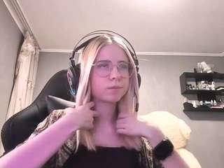 LorrianeLeuga live cam preview