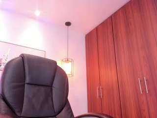Melodyy-Rouse live cam preview