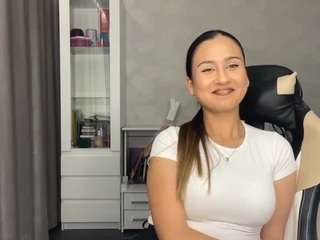 Mindy live cam preview