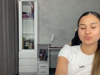 Mindy live cam preview