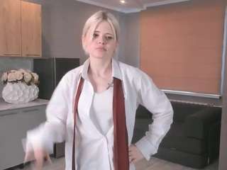 phoebeargetsinger
