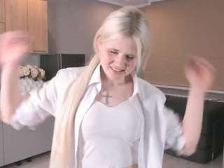 phoebeargetsinger