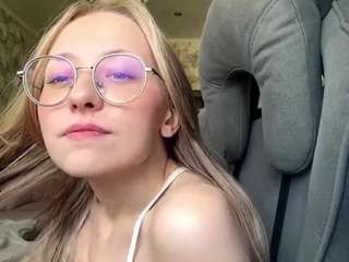 TaylorBrehmer live cam preview