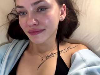 ZettaRuggieri live cam preview