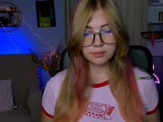 alison-lay live cam preview