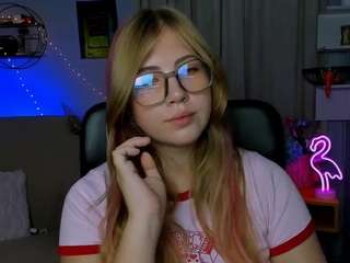 alison-lay live cam preview
