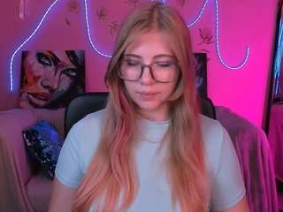 alison-lay live cam preview