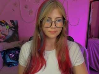 alison-lay live cam preview