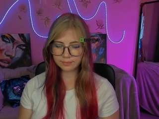 alison-lay live cam preview