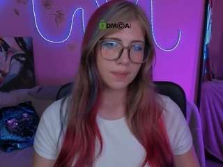 alison-lay live cam preview