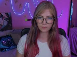 alison-lay live cam preview