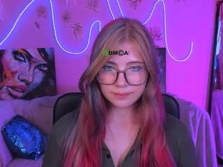 alison-lay live cam preview