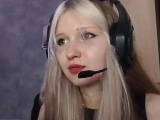 LouanneDucking live cam preview