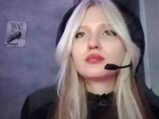 LouanneDucking live cam preview